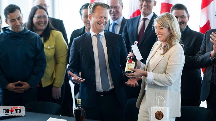 پایان ۴۹ سال اختلاف مرزی؛ کانادا همسایه زمینی اتحادیه اروپا شد