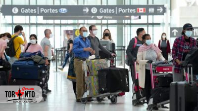 کانادا دوباره از مسافران تست کرونا میگیرد