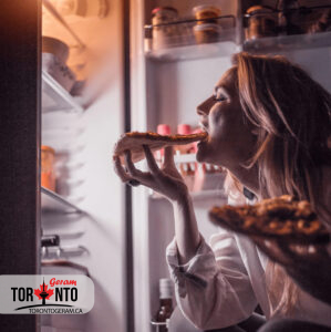 آخرشب غذاخوردن به دیابت و افزایش وزن می‌انجامد