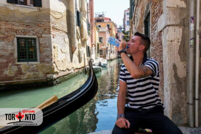 از کجا بدانیم به‌اندازه کافی آب می‌نوشیم؟