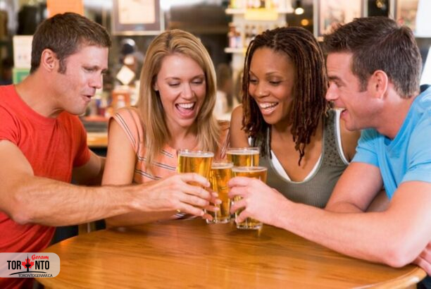 از تورنهیل تا نیومارکت : فهرست برنامه های آخرهفته