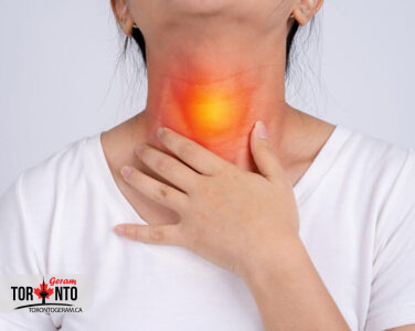 احساس قلقلک در گلو؛ علت‌ها و راه‌‌های درمان