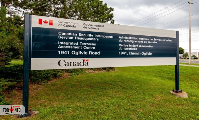 سرویس اطلاعاتی کانادا استخدام میکند