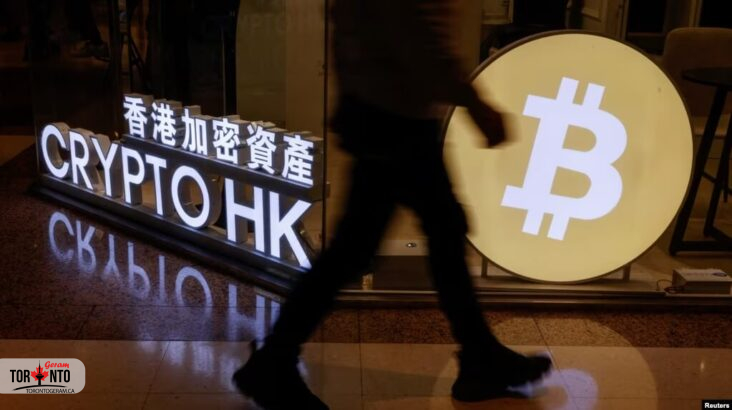 قیمت بیت‌کوین در یک رکورد تاریخی از یکصد هزار دلار عبور کرد