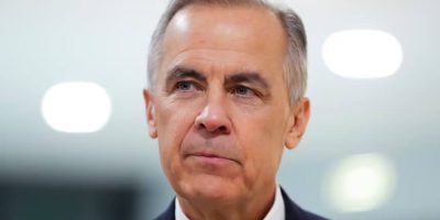 مارک کارنی، نخست‌وزیر کانادا، اعلام کرد که کشورش هیچ برنامه‌ای برای امضای توافق تجارت آزاد با چین ندارد؛ این در حالی است که دونالد ترامپ، رئیس‌جمهور آمریکا، تهدید کرده اگر کانادا «با چین معامله کند» تعرفه‌های سنگین و حتی ۱۰۰ درصدی بر کالاهای کانادایی اعمال خواهد کرد.