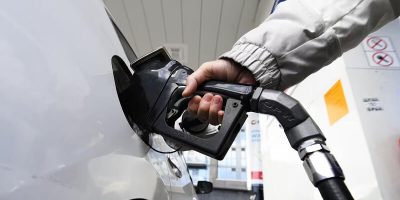 نرخ تورم در ماه ژانویه با کاهش قیمت بنزین به ۲.۳ درصد رسید