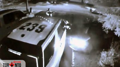 هفت افسر شاغل و یک افسر بازنشسته پلیس تورنتو با فهرست سنگینی از اتهامات کیفری روبه‌رو شده‌اند