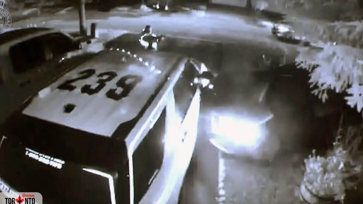 هفت افسر شاغل و یک افسر بازنشسته پلیس تورنتو با فهرست سنگینی از اتهامات کیفری روبه‌رو شده‌اند