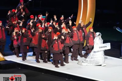 ورود تیم کانادا به مراسم افتتاحیه بازی‌های المپیک زمستانی میلانو کورتینا ۲۰۲۶