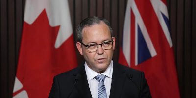 درخواست انتاریو از دولت فدرال اسپری فلفل برای دفاع شخصی قانونی شو