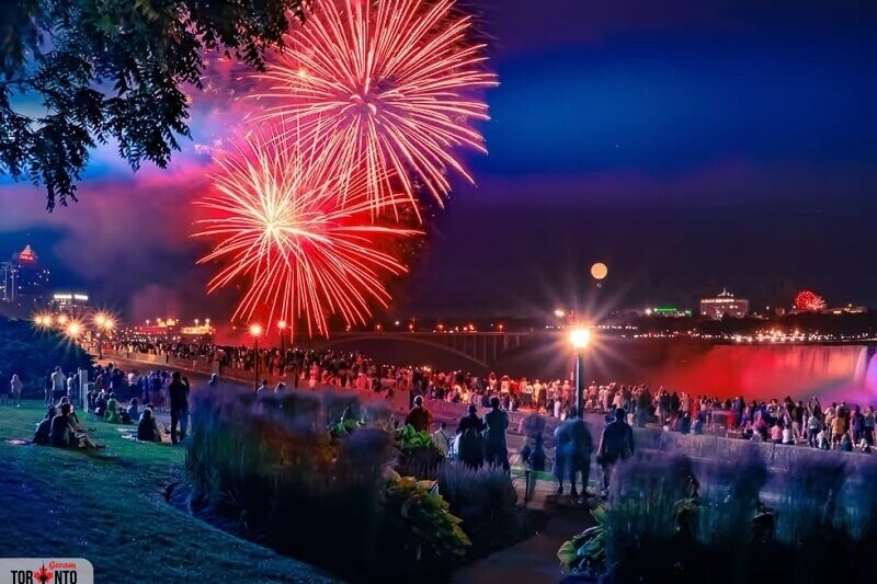 آتش بازیهای تابستانی در نیاگارا انتاریو کانادا
