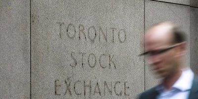 در پی اعلام بازگشایی تنگه هرمز سقوط قیمت نفت و رشد بازارهای سهام